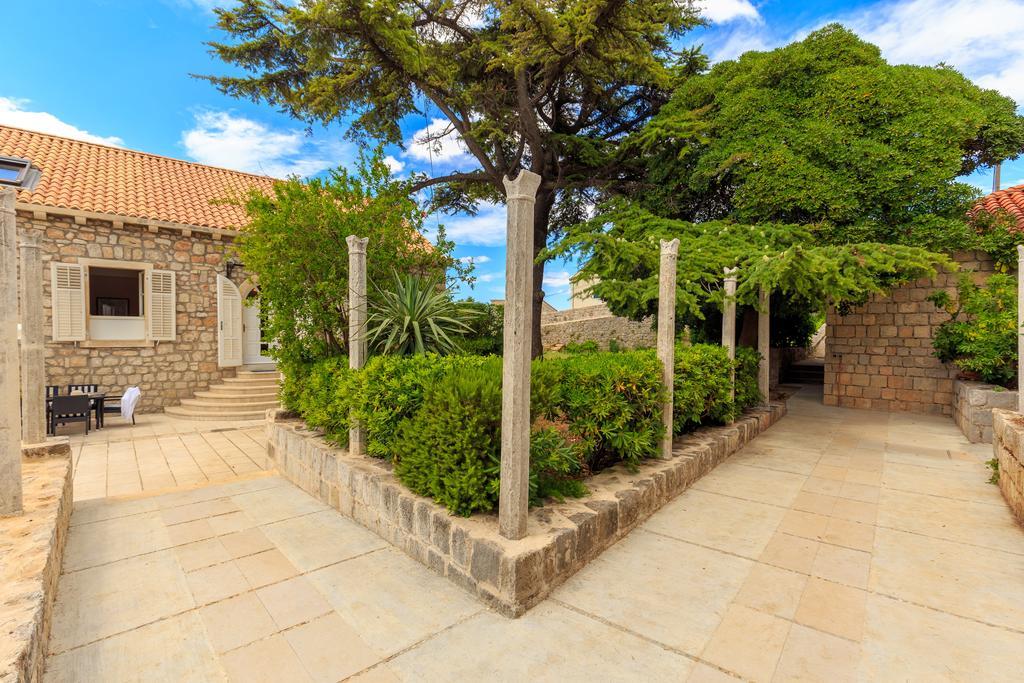 Hedera Estate, House Hedera V Holiday home *